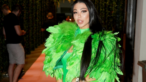 NIJE ODRASTALA SA NJOM! Maja Marinković o pomirenju i emotivnom susretu sa majkom, a progovorila i o odlasku iz Srbije i novom dečku