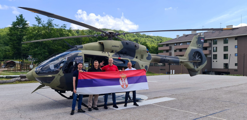 NOLETOV VATRENI NAVIJAČ Ber Grils došao u Srbiju, pa prvo pitao za Đokovića i rezultat meča!