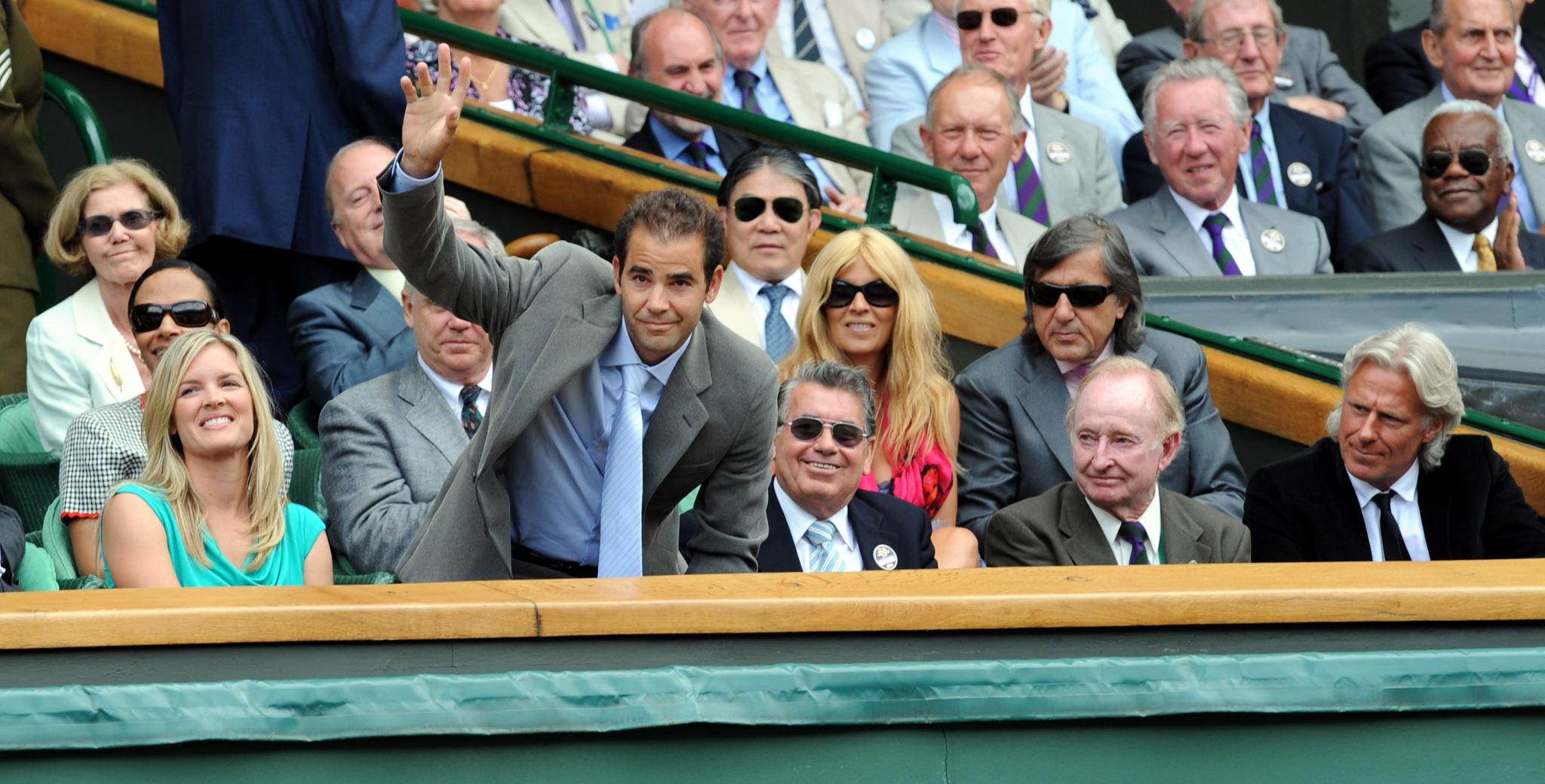 OGLASIO SE I NOVAKOV IDOL! Legendarni teniser u neverici posle onoga što je Đoković uradio!