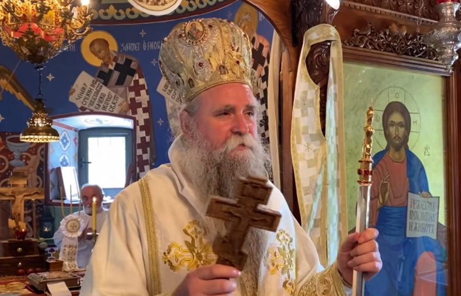 SRPSKI POPOVI KLIČU KADIROVU Đukanović ponovo opleo po SPC i Srbiji pa spomenuo BEOGRAD