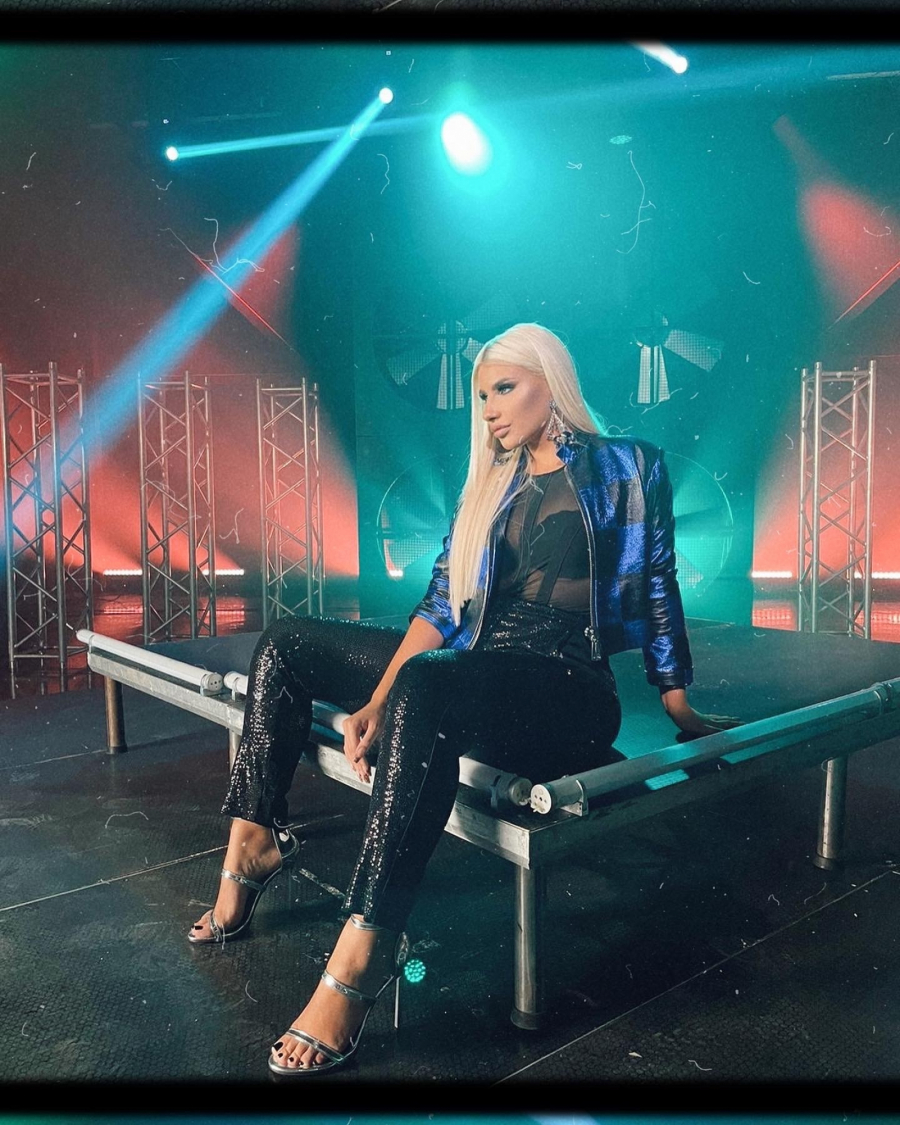 HIT SINGL Ruža poručila: 