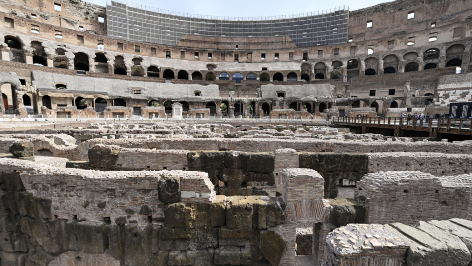 VIC DANA! Došli Mujo i Haso u Rim...
