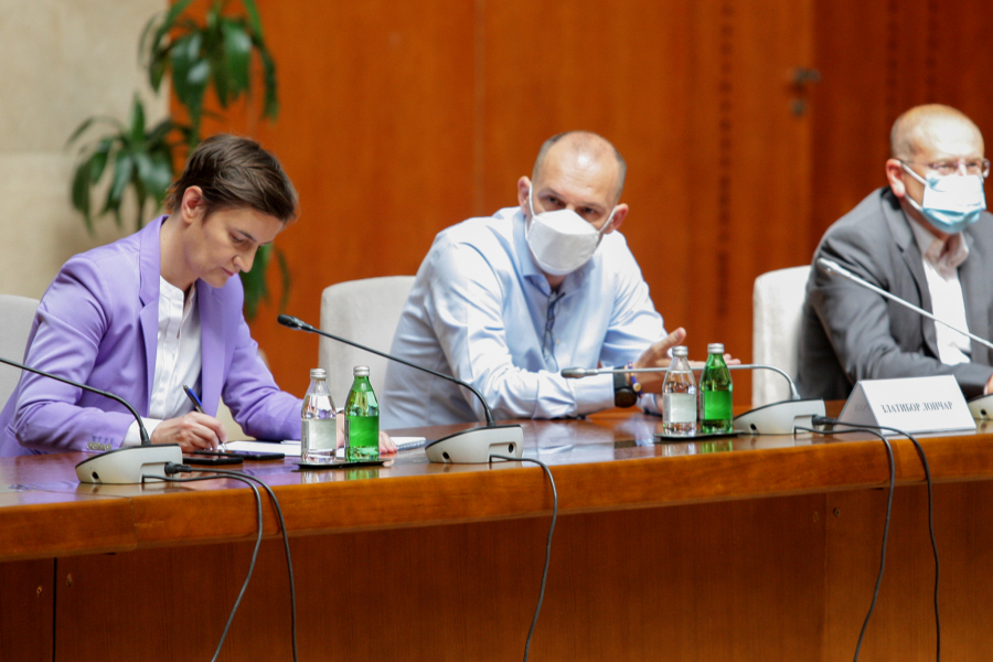 UBRZANJE Epidemiolog o novom delta soju: Umesto morskog, novi korona talas?