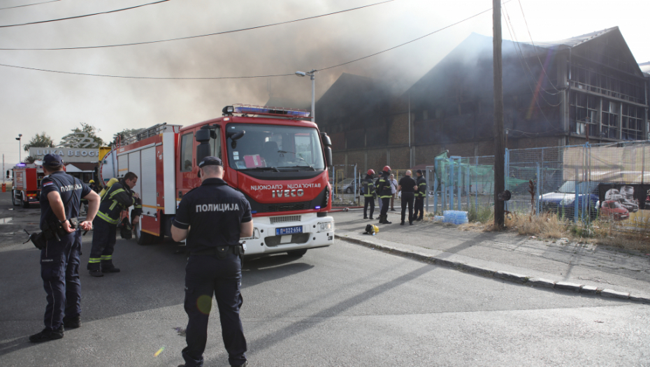 KUĆE IZGORELE DO TEMELJA Porodice izgubile domove, sa suzama obilaze zgrarišta (FOTO/VIDEO)