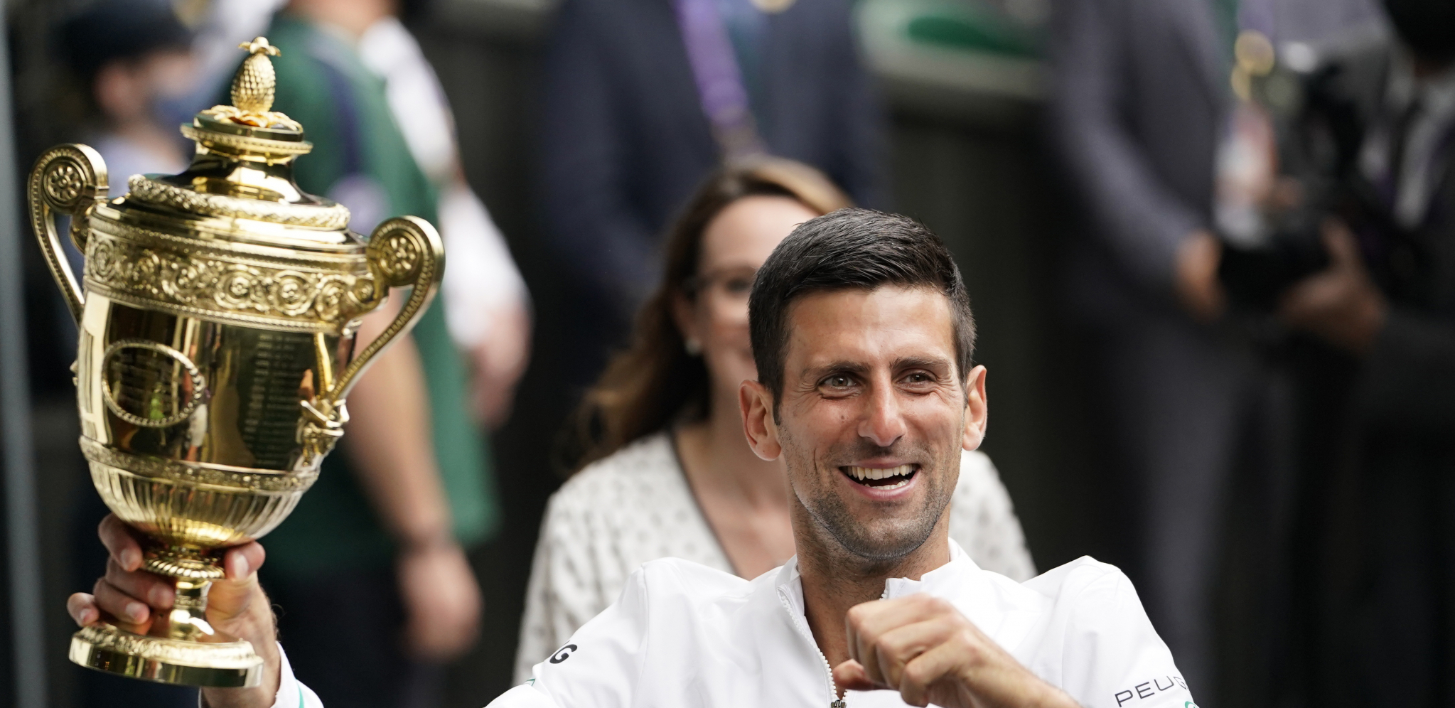 VIMBLDON TREĆI DAN Srpski derbi u trećem kolu, Nole jednim potezom raznežio sve, skandal - Španac izbačen