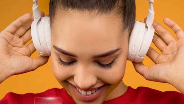 LETO JE PRAVO VREME ZA NAJBOLJE DOMAĆE HITOVE I BALKAN MYUSIC! Najbolji domaći hitovi na jednom mestu.