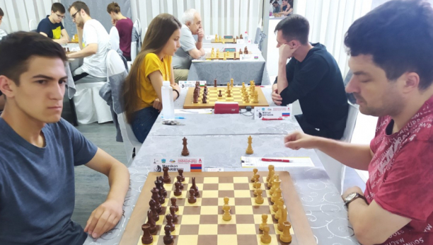 GARIBJAN I MURADLI HOĆE DA OSVOJE PARAĆIN Budisavljević i Kosić remizirali, Pikula izgubio