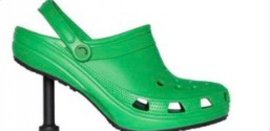 ZA BOGA MILOGA, ŠTA JE U NJIHOVIM GLAVAMA? Ovo će biti IN obuća iduće sezone! Koliko vas bi ponelo "Frankenštajn" cipele?