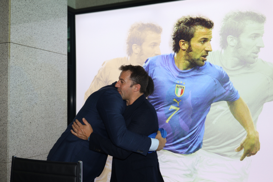 KAKVA IZJAVA LEGENDARNOG ITALIJANA Vlahović i Juve mogu da napadnu finale Lige Šampiona!