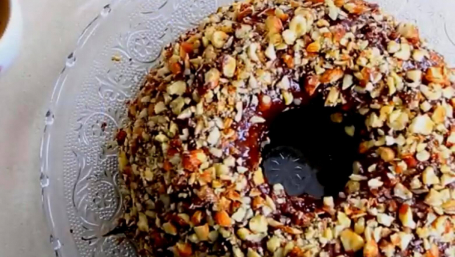 Savršen uz kafu: Kuglof od čokolade