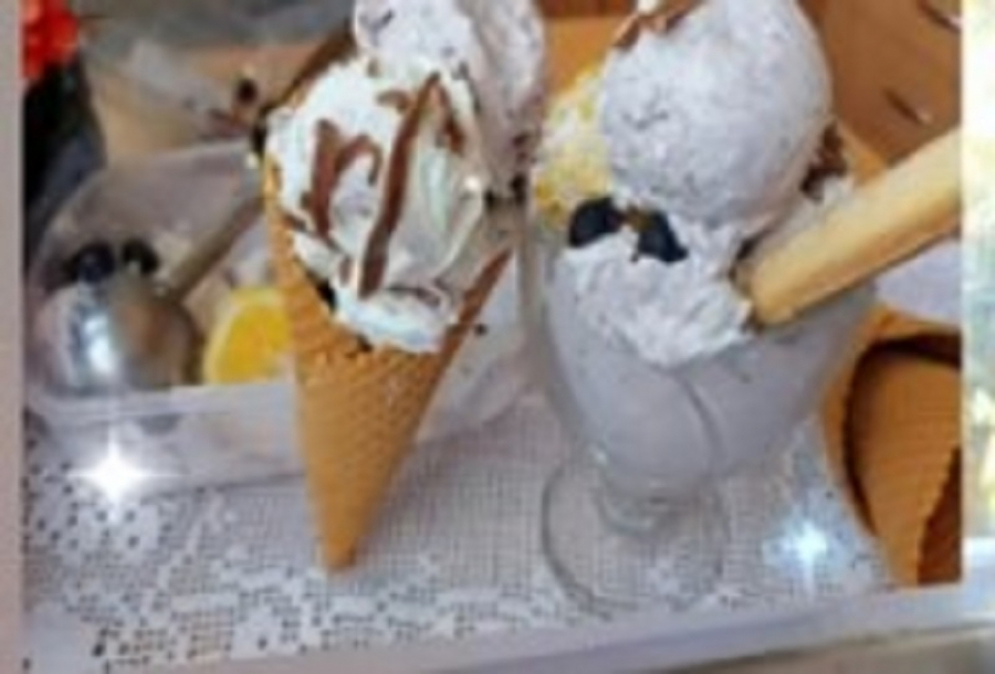 SPREMITE DOMAĆI SLADOLED! Preukusna kombinacija čokolade i voća (VIDEO)