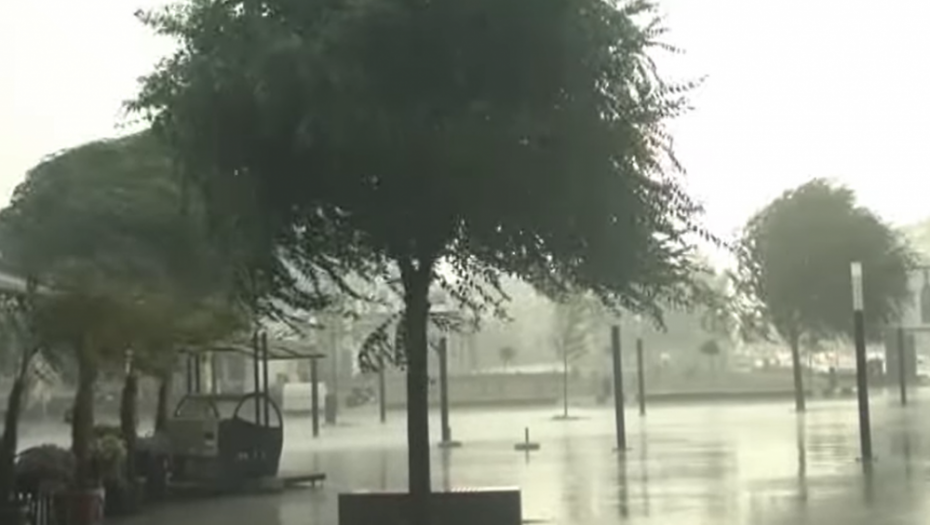 SNAŽNO NEVREME POGODILO KRUŠEVAC Grad opustošio voćnjake, ispaljena 141 protivgradna raketa