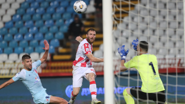 CRVENA ZVEZDA I VOJVODINA ODIGRALI BEZ GOLOVA Šampion loše krenuo u odbranu titule (FOTO, VIDEO)