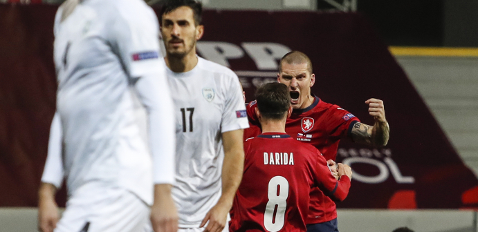 NIJE IZDRŽAO NI 45 MINUTA Predsednik u inat svima: Nije on kvalitet za naš klub