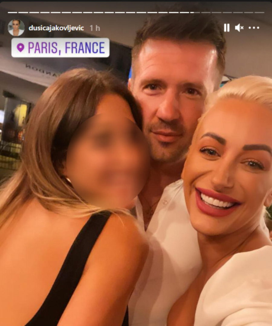 DUŠICU DEČKO ODVEO U PARIZ, A ONA ISTAKLA BUJNE GRUDI Voditeljka uživa u romantičnom putovanju!