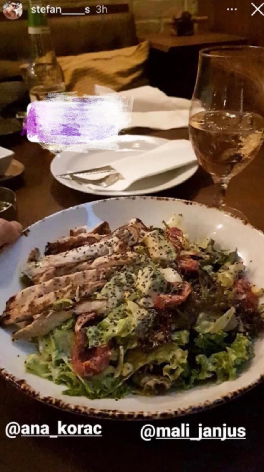 MAJA ĆE UDARATI GLAVOM O ZID KADA OVO BUDE VIDELA Ana Korać i Janjuš na večeri, a sve uslikao starletin drug!