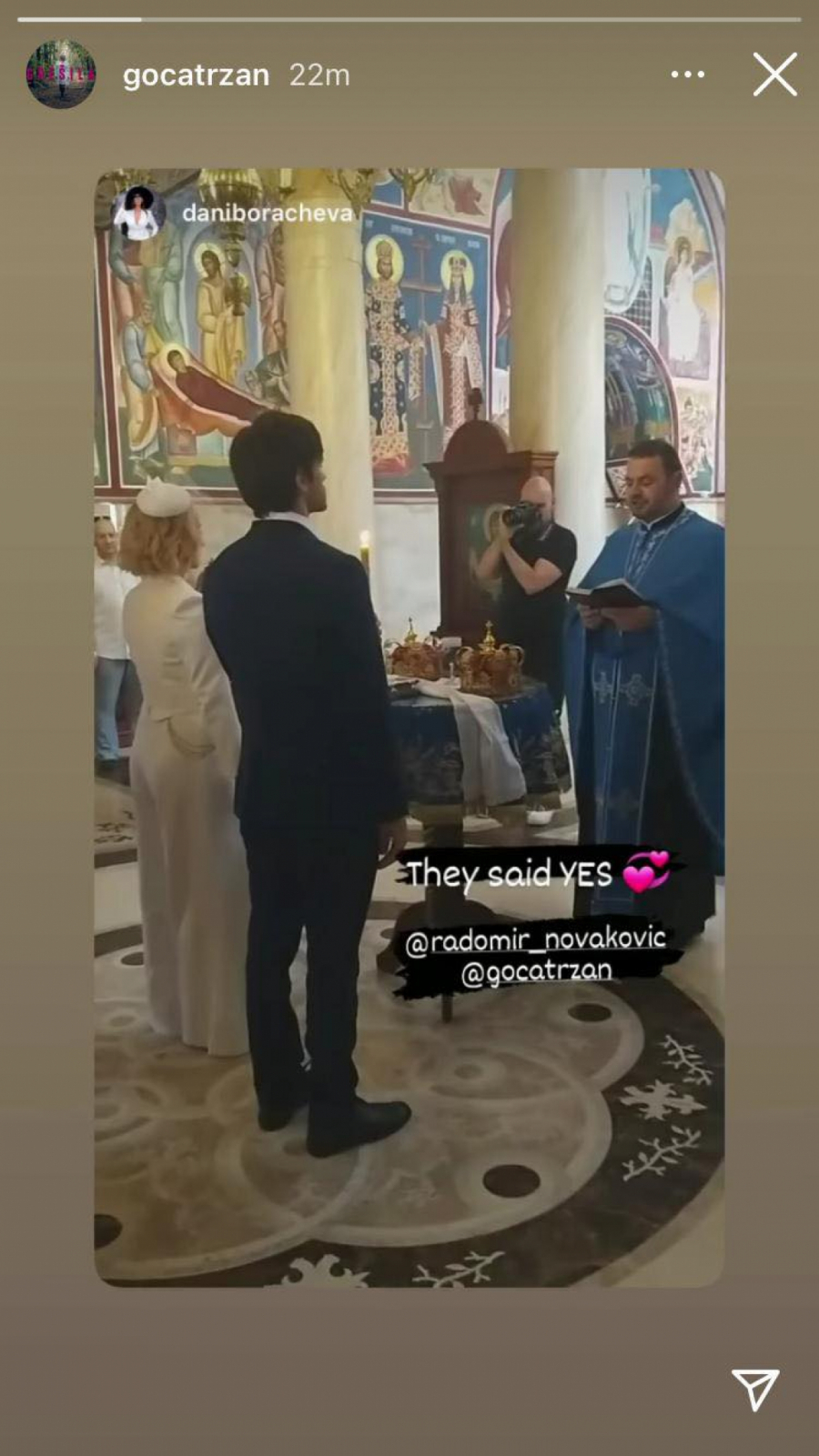 VENČALI SE GOCA TRŽAN I RAŠA NOVAKOVIĆ Pevačica se u crkvi zaklela bubnjaru na večnu ljubav, iznenadićete se šta je obukla mlada! (VIDEO)