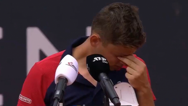 FILIP KRAJINOVIĆ U SUZAMA Teško je podneo poraz, publika oduševila reakcijom (VIDEO)