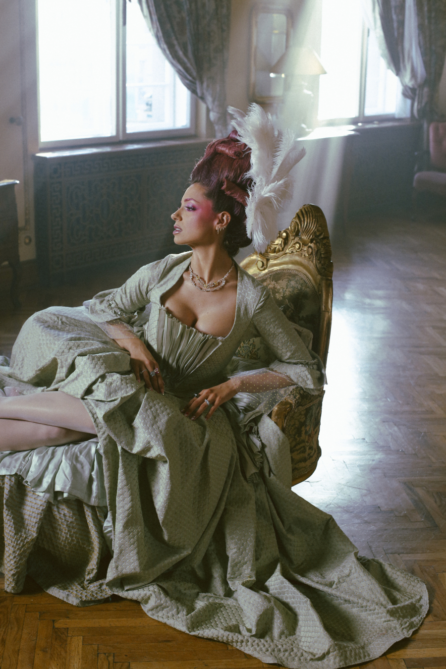 SARA DOBILA SALVU UVREDA! Pevačica priznaje: Osoba me je mesecima pratila i uhodila, pretili su mi!