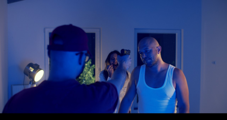 NEPRIMERENE SCENE SKUPO GA KOŠTALE Pevaču cenzurisan spot!