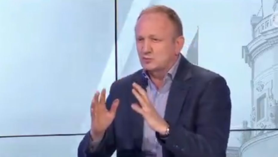 ĐILAS RAZMONTIRAN Tvrdi da predsednik Vučić laže o ekonomiji i nezaposlenosti, a pogledajte šta je istina! (FOTO/VIDEO)