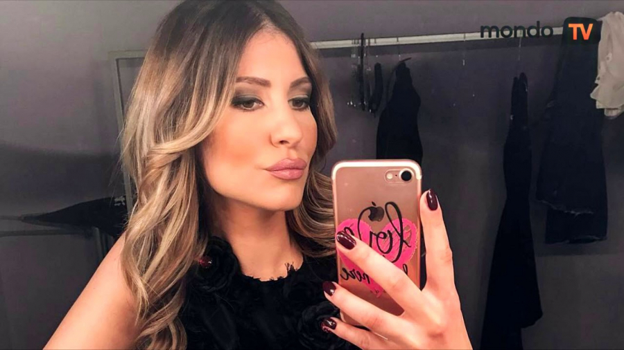 MUŽ JE ZBOG OVOGA NAJVIŠE KRITIKUJE! Srpska voditeljka otvorila dušu posle venčanja i otkrila sve o odnosu sa suprugom kad se kamere ugase!