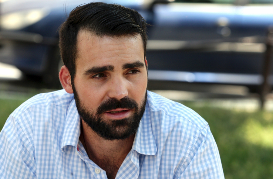 MILOŠ BIKOVIĆ I MIODRAG RADONJIĆ ISKRENO O DETINJSTVU, PORODICI I PRAZNICIMA Uvek jedan uz drugog ali familija je na prvom mestu