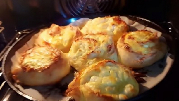 PRELIVENA PUŽ PITA - Ukus toliko savršen da ko jednom proba tražiće iznova i iznova (VIDEO)