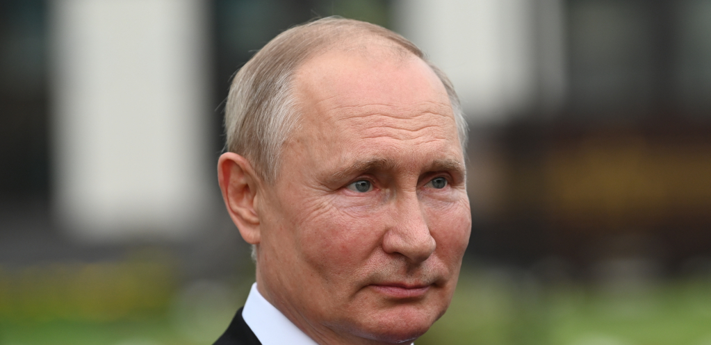 Putin u Sankt Petersburgu prisustvuje pomorskom spektaklu