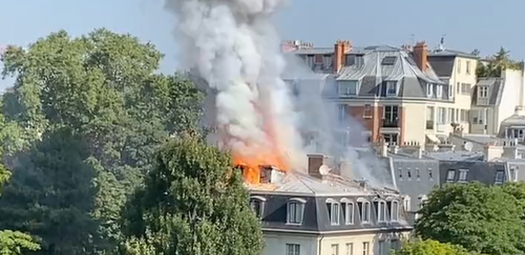 GORI PARIZ Veliki požar pored rezidencije premijera Frnacuske, vatra se širi gradom!