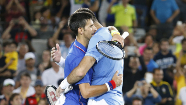 O NJEGOVOM KOMENTARU SVI PRIČAJU! Novak objavio sliku iz aviona,  a onda se javio Del Potro sa samo jednom porukom za Srbina! (FOTO)