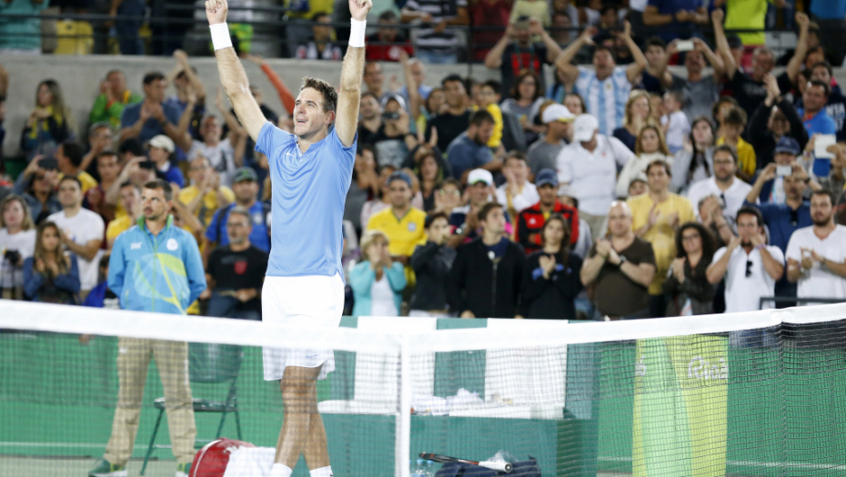 O NJEGOVOM KOMENTARU SVI PRIČAJU! Novak objavio sliku iz aviona,  a onda se javio Del Potro sa samo jednom porukom za Srbina! (FOTO)