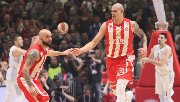 POGODILI GA NA DERBIJU METALNIM PREDMETOM, A OD TADA JE POSTAO AMAJLIJA! Bivši košarkaš Zvezde pokazao čime je pogođen protiv Partizana! (FOTO)