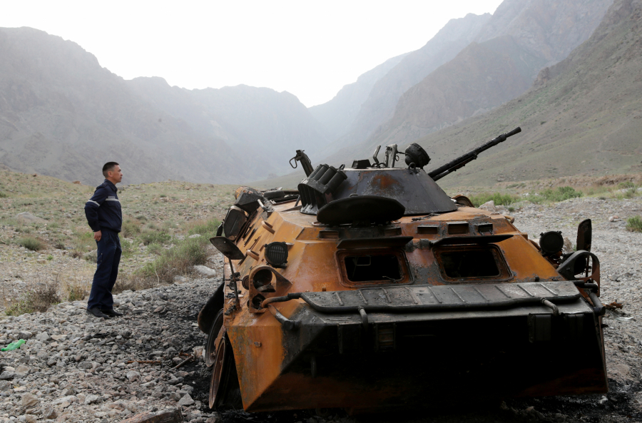 POGAŽEN SPORAZUM O PREKIDU VATRE Proglašeno vanredno stanje na granici Kirgistana i Tadžikistana (VIDEO)