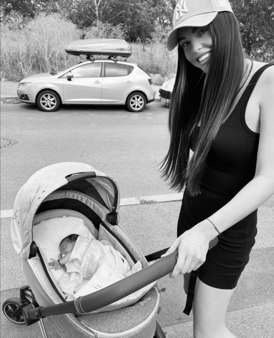 BOMBA! Evo kako izgleda Šaulićeva snajka mesec dana nakon porođaja