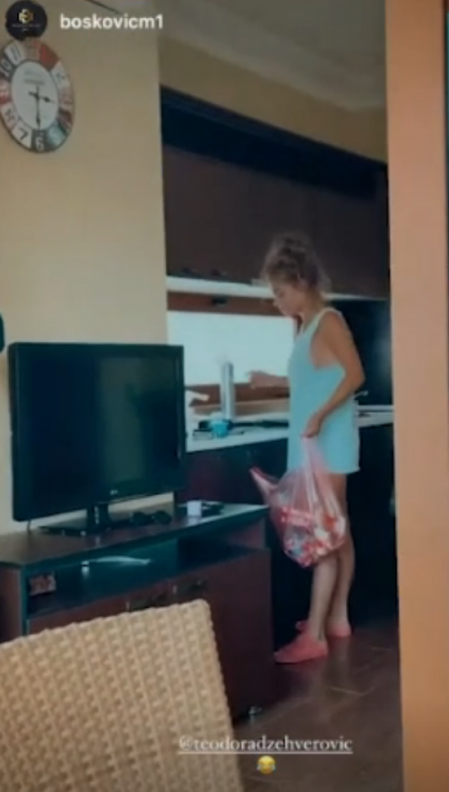 NENAŠMINKANA I ČUPAVA! Evo kako izgleda Teodora Džehverović kada je kamera ne snima