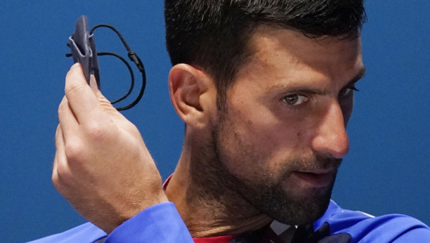 NOVAK ĐOKOVIĆ IMA "OBOŽAVATELJA" Španac stao uz Noleta