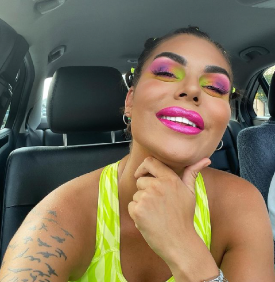 MINA VRBAŠKI PRIPREMILA SPEKTAKULARNO IZNENAĐENJE ZA SVOJU PORODICU: Soba puna balona i poklona, a ovo je razlog slavlja