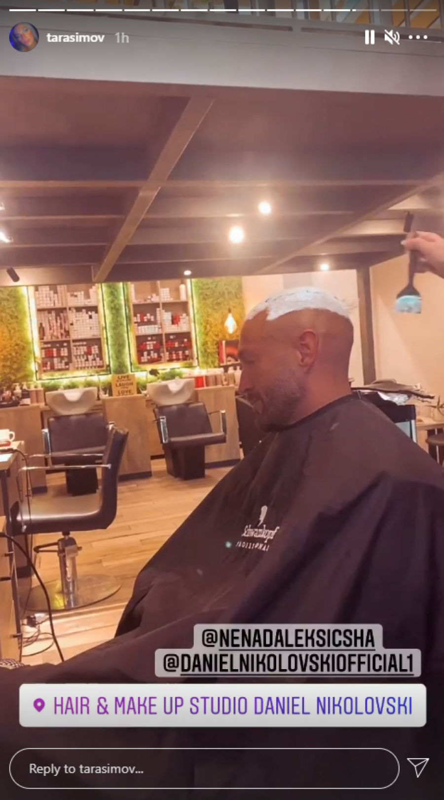 TARA NAPRAVILA LJUBOMORNU SCENU! Pretila frizerki koja je farbala kosu reperu!