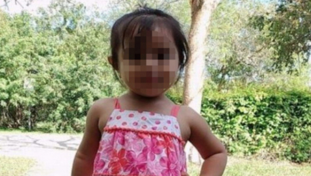 Još jedno dete umrlo u vrelom automobilu: Dadilja zaboravila devojčicu (2) na paklenoj vrućini (FOTO/VIDEO)