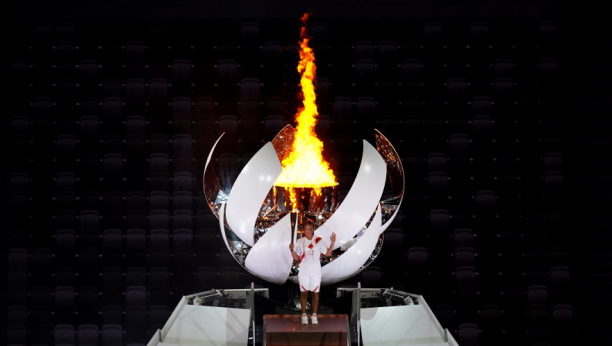 UPALILA OLIMPIJSKI PLAMEN Srceparajuća poruka teniserke kojoj je pripala neizmerna čast (FOTO GALERIJA, VIDEO)