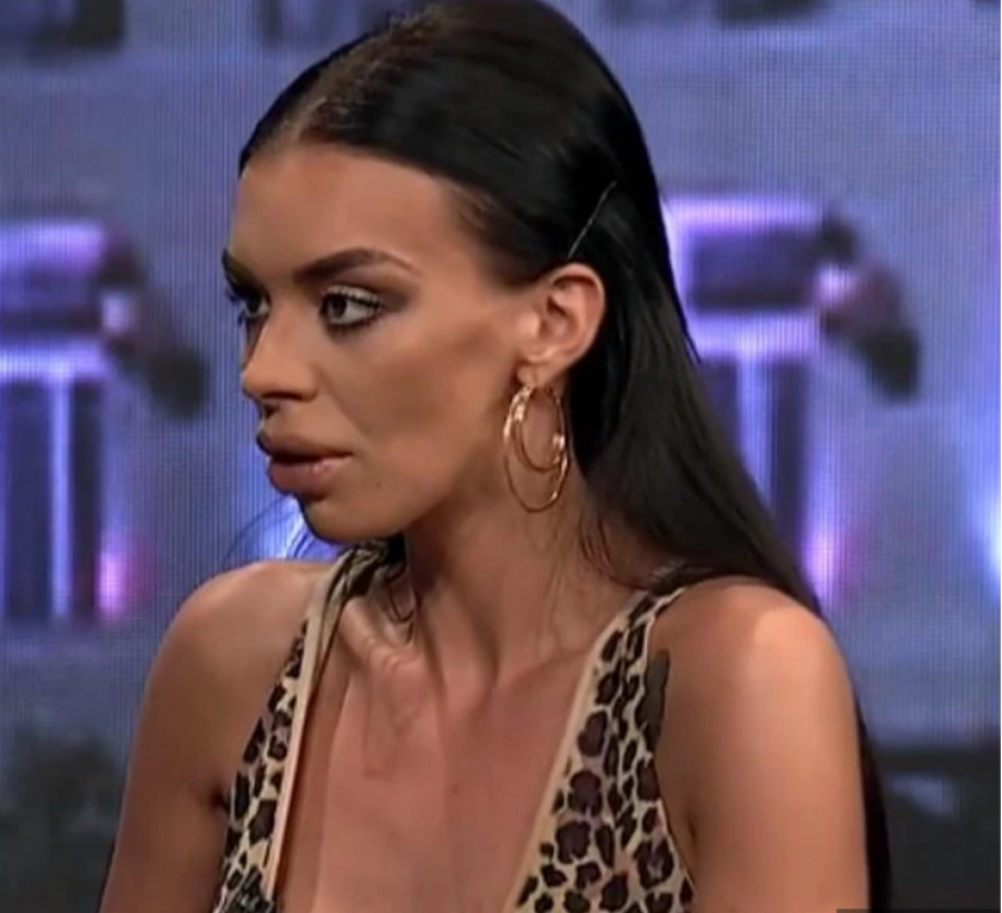 NAKON VESTI DA SU SE POMIRILI Oglasila se Zerina Hećo i otkrila sve o odnosu sa pevačem!