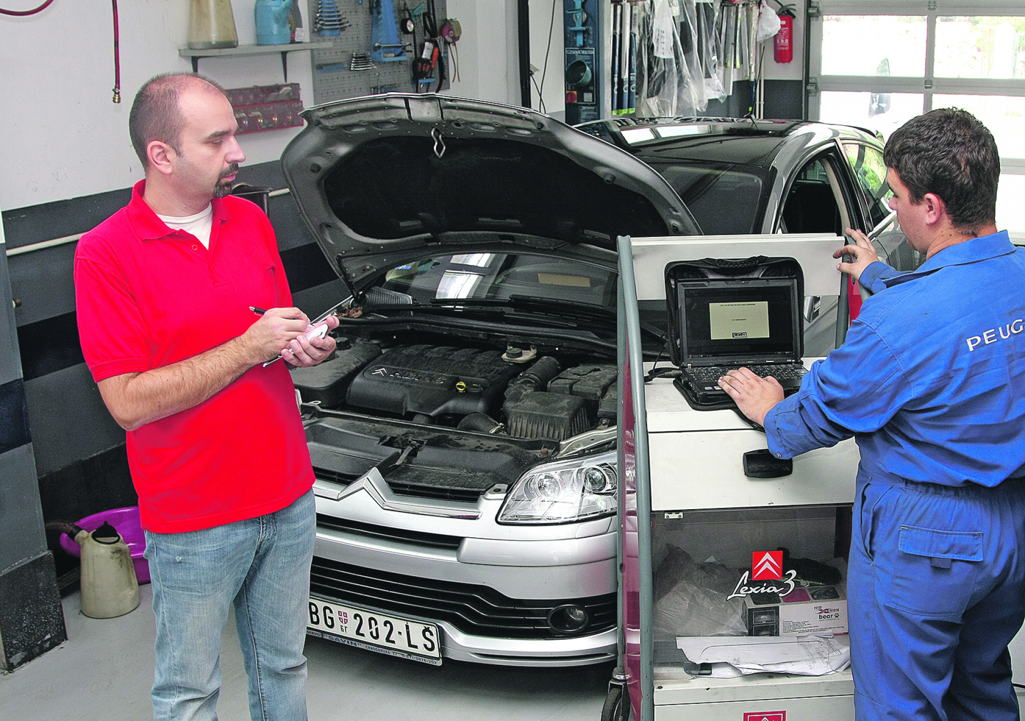 ZBOG 2 STVARI NE SMEJU DA VAS VRATE SA TEHNIČKOG Prijavite ako vam ovo kažu kada dovezete auto