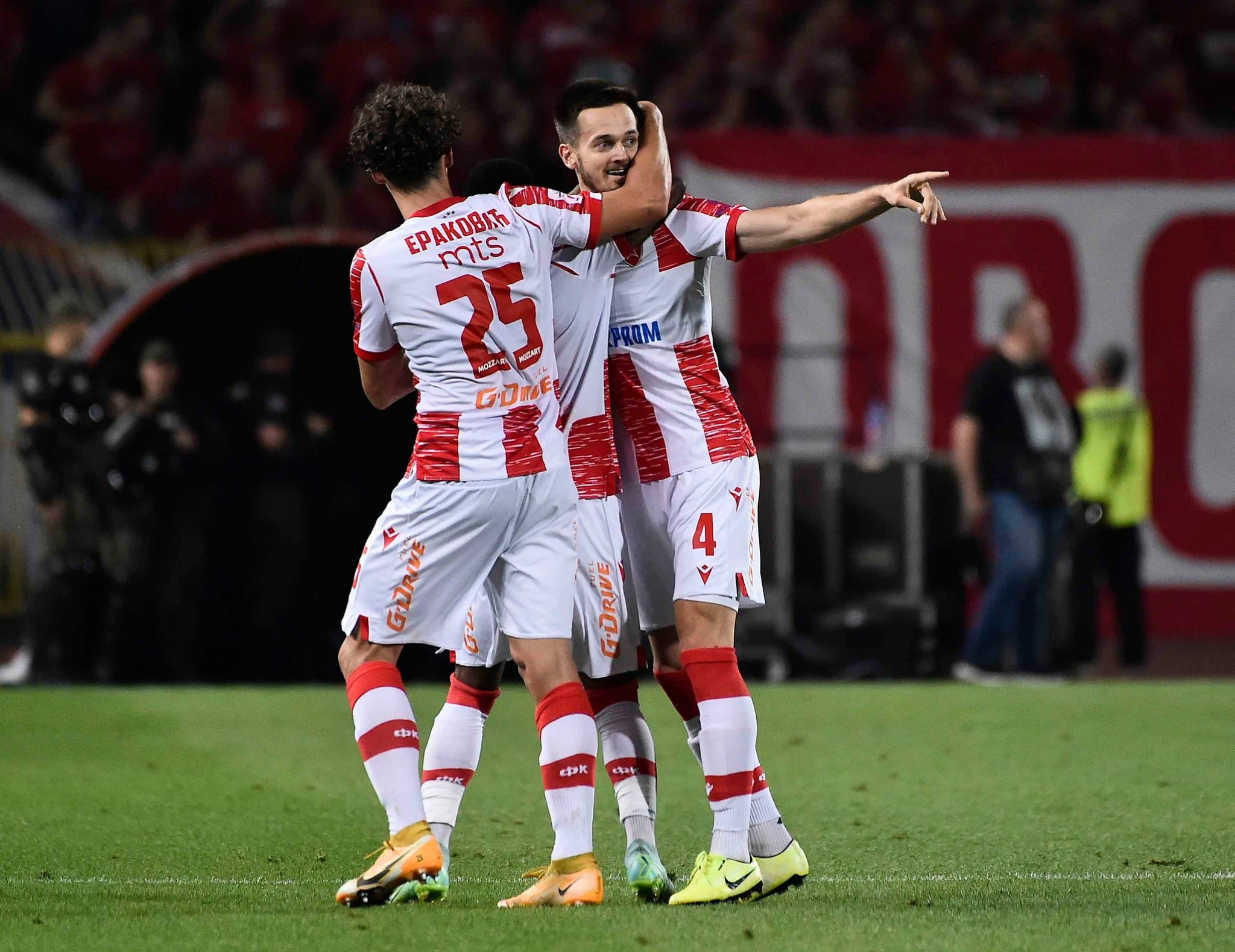 IVANIĆ NAMESTIO NIŠAN, PA PORUČIO: Podrška nam je potrebnija nego ikad!