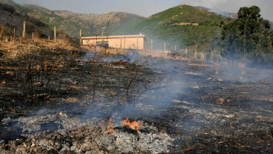Požar u selu kod Nikšića: Ugroženo desetak kuća, vatrogasci vode danonoćnu borbu