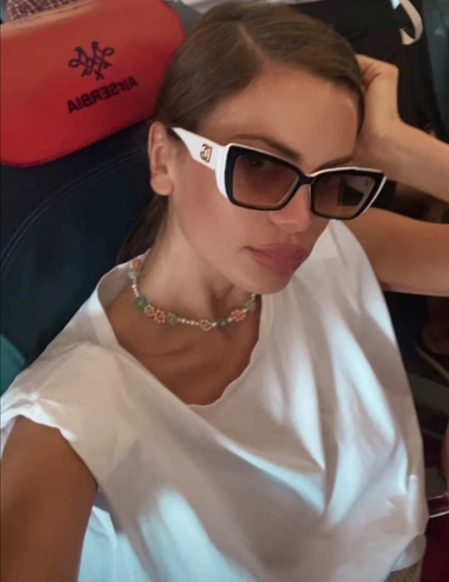 NEOČEKIVANI SUSRET! Evo sa kim se Milica Pavlović videla u Crnoj Gori