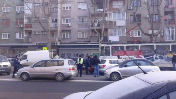 "NJIH 20 GA JE ZASKOČILO NA PREVARU" Vlasta Milošević se sam tukao sa celom bandom Velje Nevolje, a onda je usledilo brutalno ubistvo na šinama!