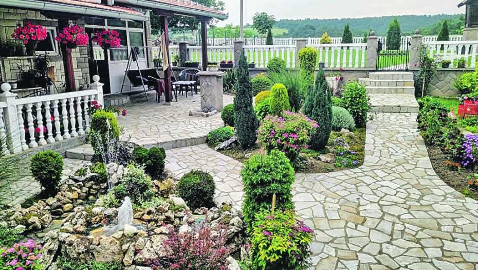 VIC DANA Haso dolazi kod Muje, a kod njega u dvorištu...