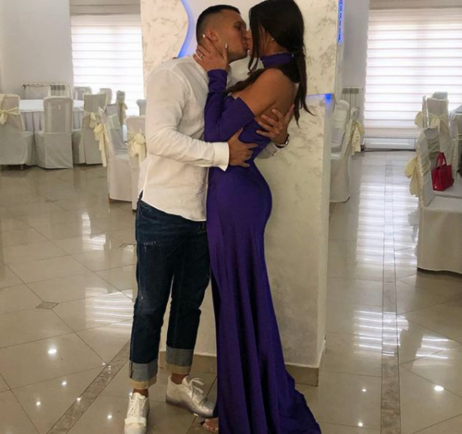 STEFAN KARIĆ OTVORIO VRATA SVOJE LUKSUZNE VILE! Bazen, biblioteka, skupoceni nameštaj i detalji svuda!