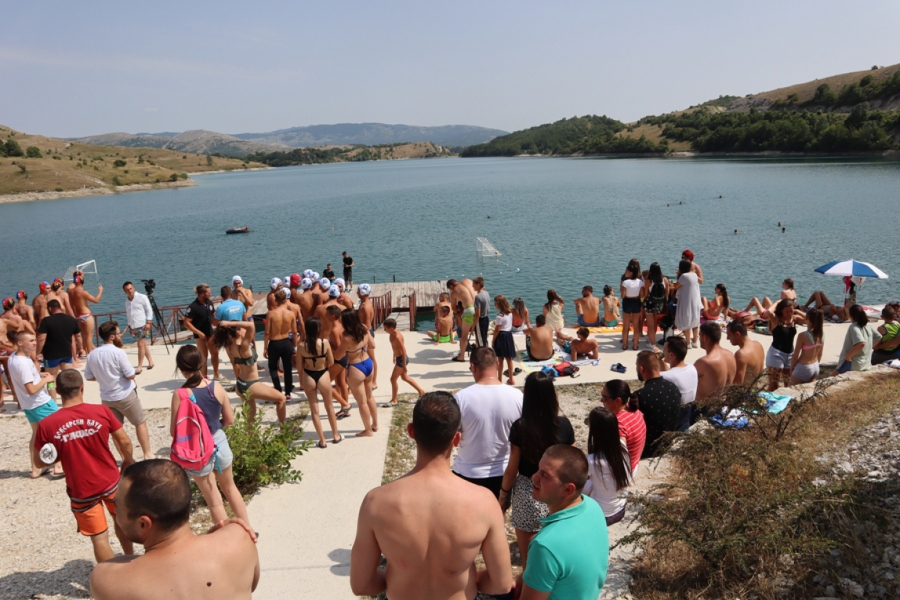 MAĐARI, AUSTRIJANCI I RUSI SE SKUPILI U GACKU Gatačko kulturno - sportsko leto je pun pogodak! (FOTO)